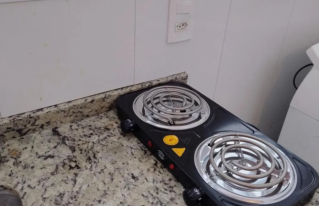 Apê Top Pitangueiras Permitido relaxar e usar chinelo,garagem e serviço de praia gratuitos,La Plage e mar a 50m-1